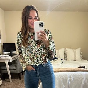 Floral cropped blouse
